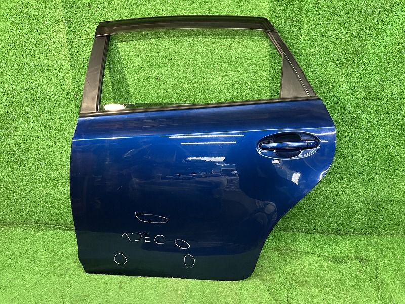 プリウスα ZVW40W 左リアドア S 7人 ニホンイタ M31Q8 67004-47180 8T5 プリウスα ZVW40W 左リアドア S 7人 ニホンイタ M31Q8 67004-47180 8T5