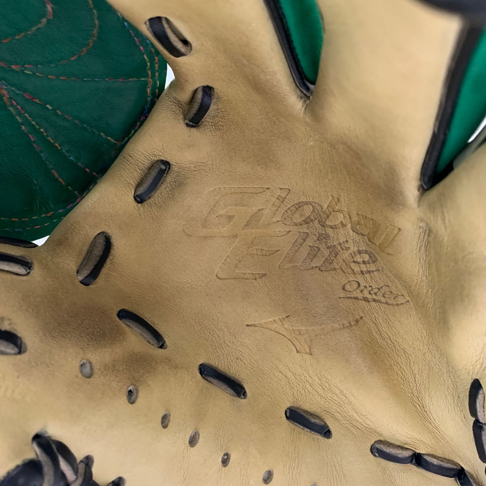 値下げ不可【中古】ミズノ　グローバルエリート　オーダー　一般外野手用　刺繍あり ミズノ MIZUNO グローバルエリート オーダー 軟式 大人 一般 投手用
