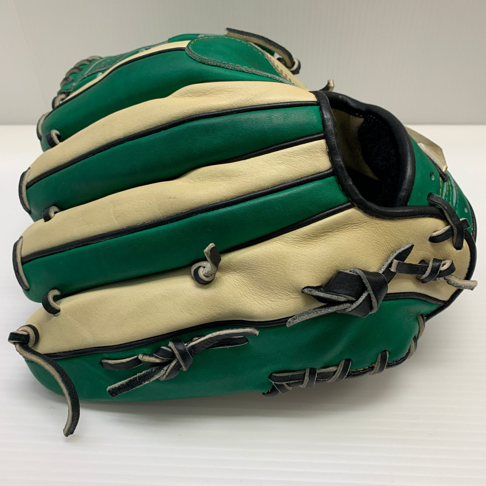 値下げ不可【中古】ミズノ　グローバルエリート　オーダー　一般外野手用　刺繍あり ミズノ MIZUNO グローバルエリート オーダー 軟式 大人 一般 投手用