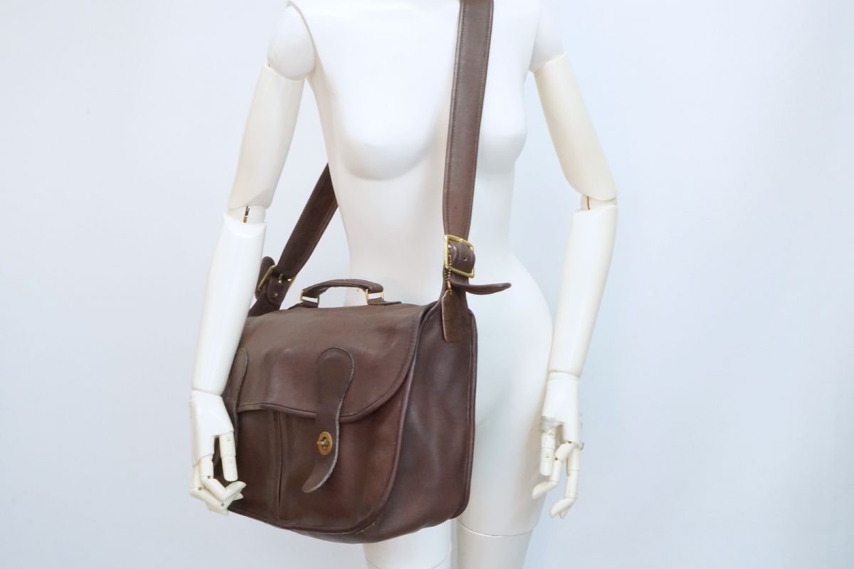【ヴィンテージ】コーチ　メッセンジャーバッグ　ブラウン　ロゴ型押し　オールレザー オールド コーチ ヴィンテージ 9119 ショルダーバッグ メッセンジャー