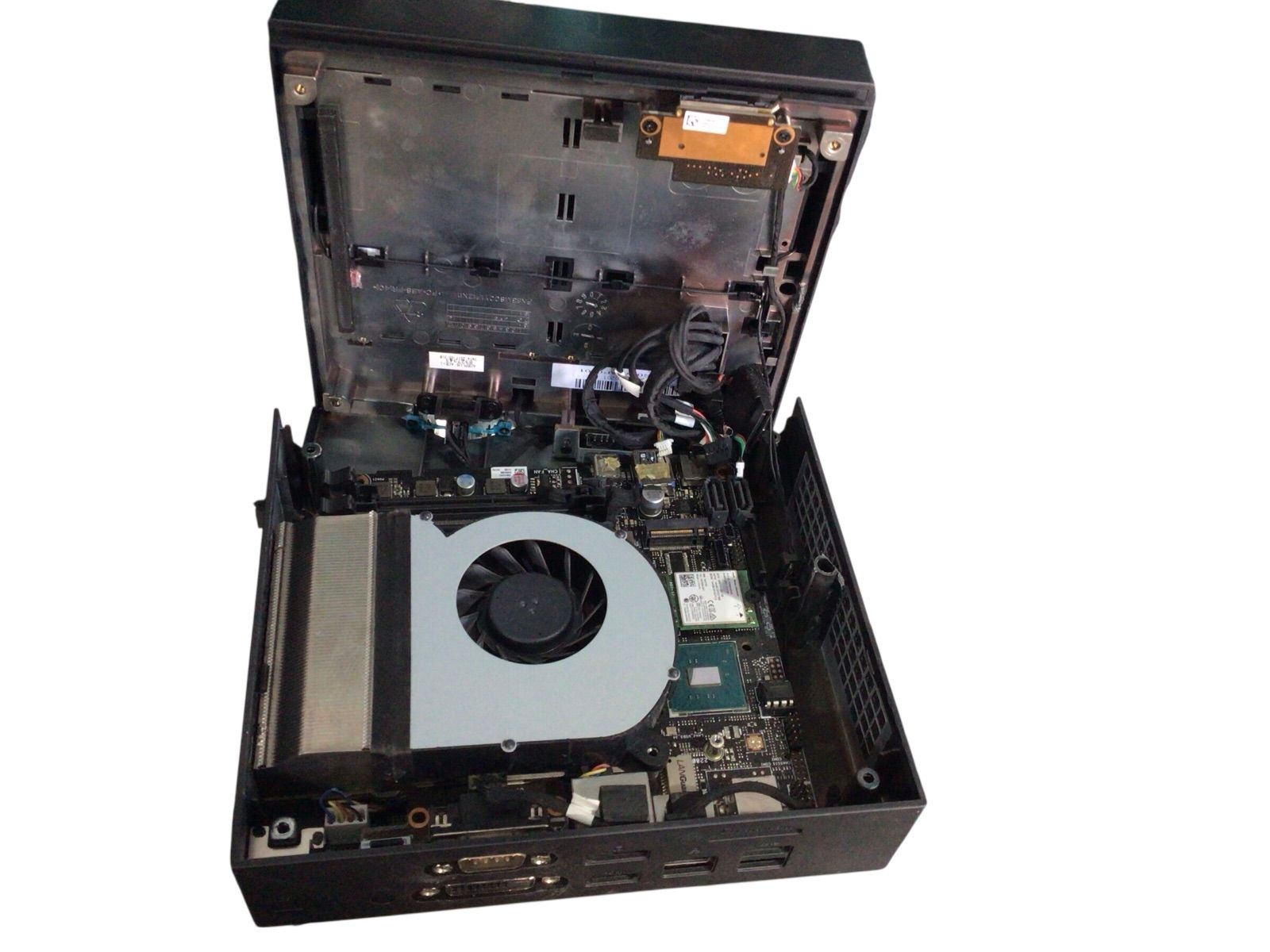 ジャンク］ASUS VC66 Vivomini/ CPU Core i7-7th/メモリ無し