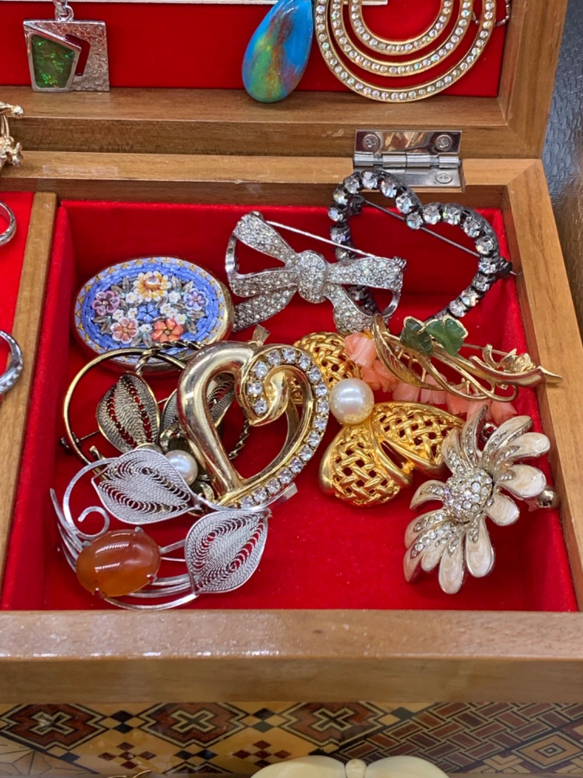 値下げ！遺品整理　イヤリング　ネックレス　SEIKO腕時計　ブローチ　金杯 遺品整理 生前整理 アクセサリー まとめ売り ネックレス リング