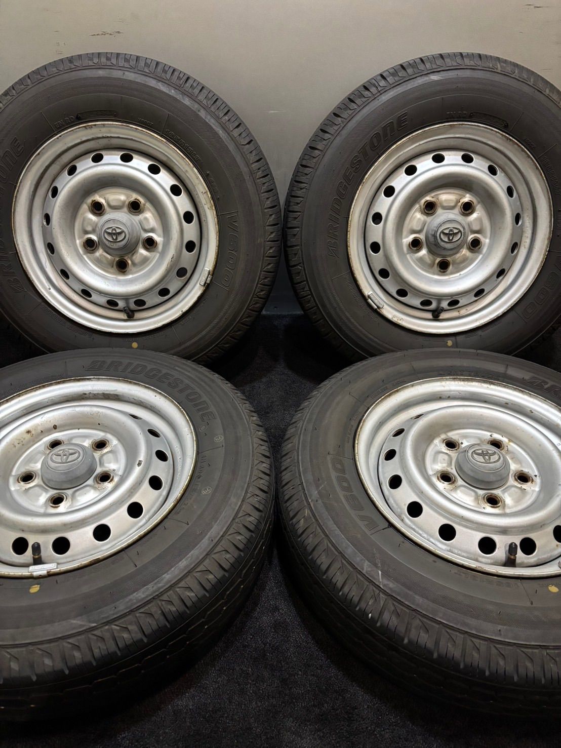 ☆165R13LT 8PR BRIDGESTONE/V600 25年製 トヨタ 純正 スチール 13