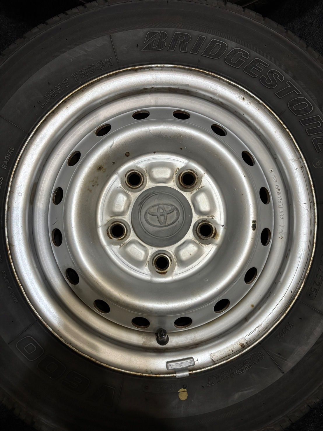 ☆165R13LT 8PR BRIDGESTONE/V600 25年製 トヨタ 純正 スチール 13