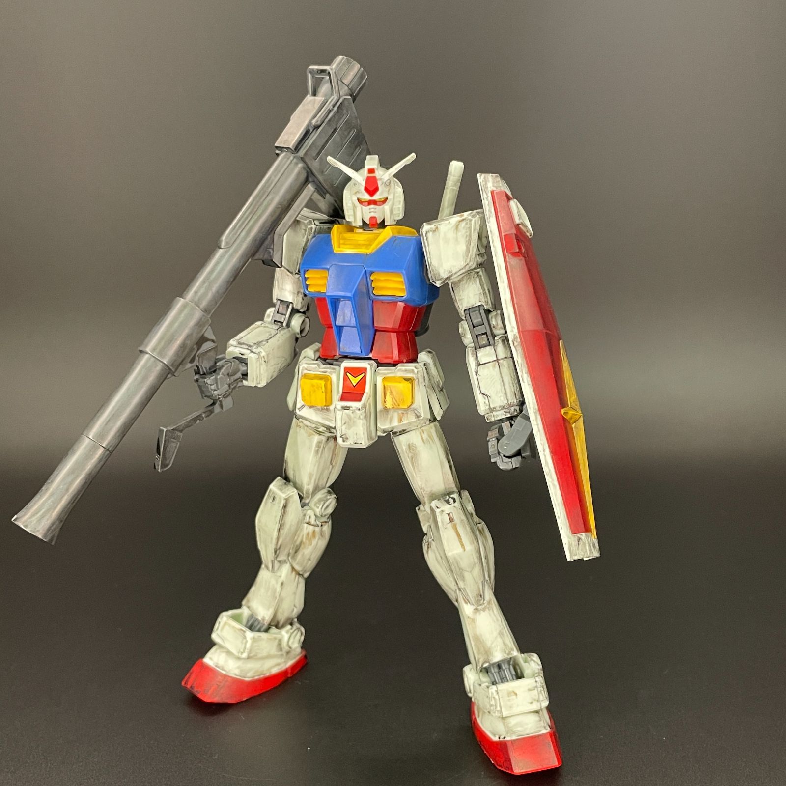 ガンプラ【中古品/汚し塗装】 HGUC 1/144 RX-78-2 ガンダム （REVIVE