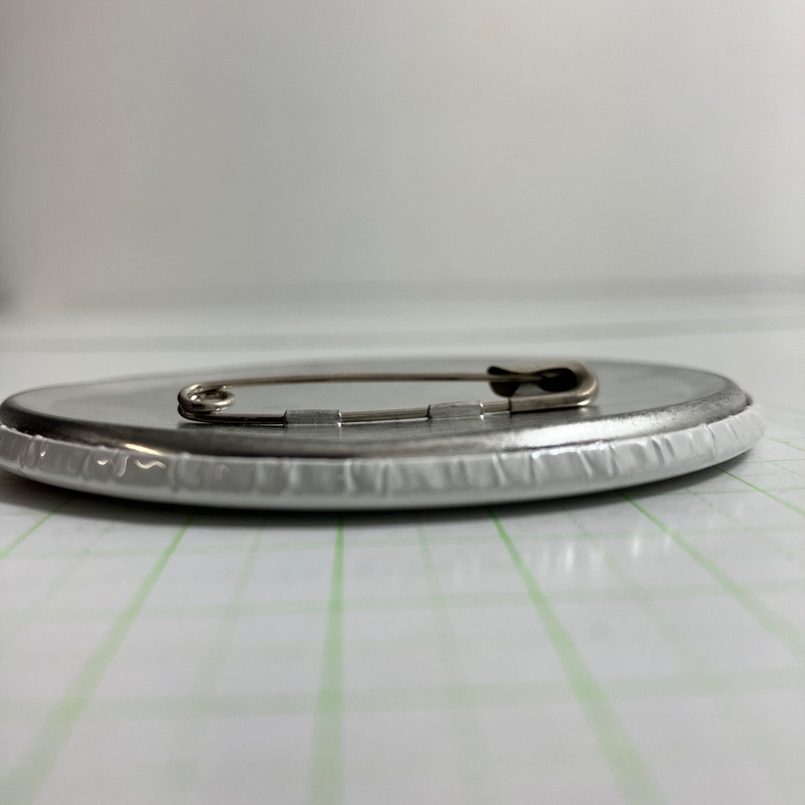 瀬戸店】サトシ ピカチュウ 缶バッジ 20th 劇場版 キミにきめた