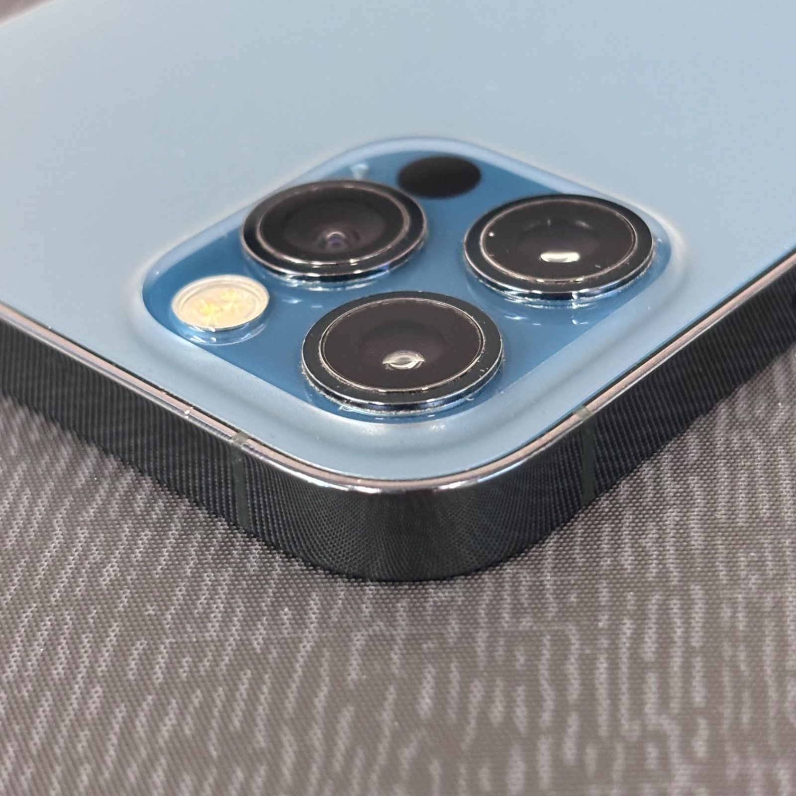 SIMロック解除済 iPhone 12 Pro 256GB パシフィックブルー MGMD3J/A