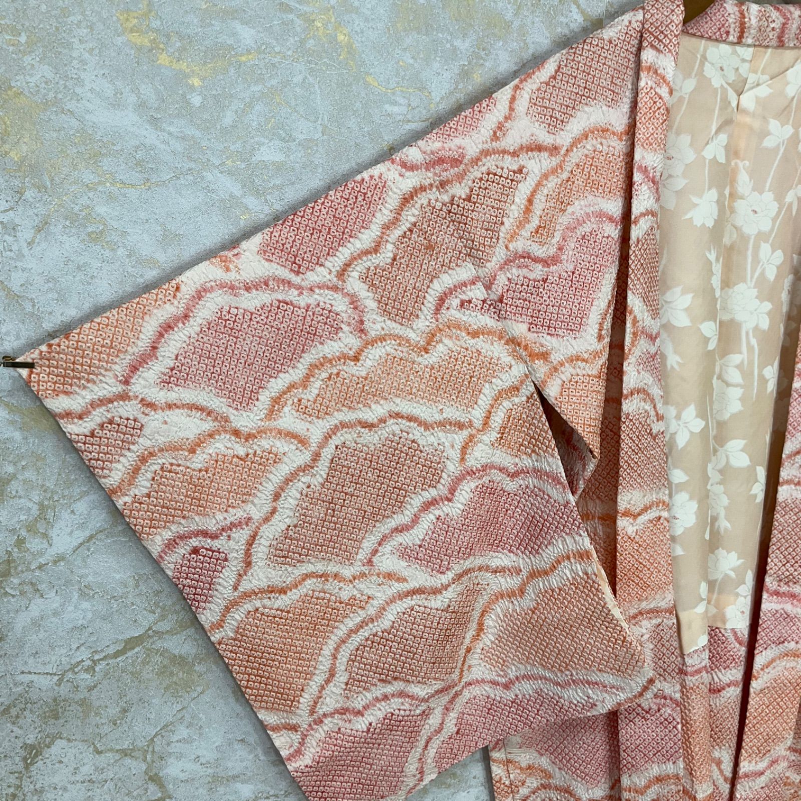 kimono one◆kimonoarisa◆♥同然◆日本の総手絞り長羽織◆正絹◆裄68丈87.5◆仕付け糸付き◆裄長◆ロング◆長羽織道中着道行コート着物帯小紋普段着名古屋帯洒落袋帯半幅帯