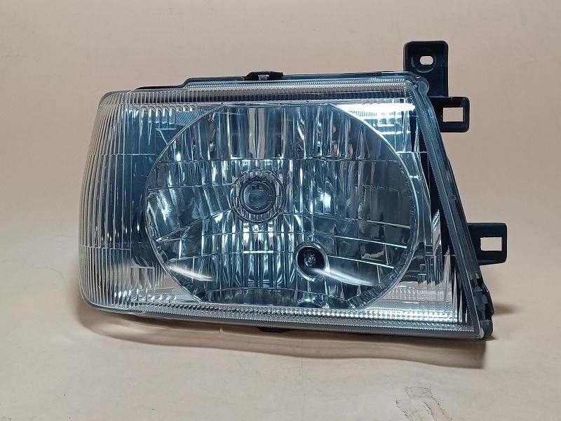 三菱（MITSUBISHI） コーティング済 パジェロミニ H58A 右ヘッドランプ 