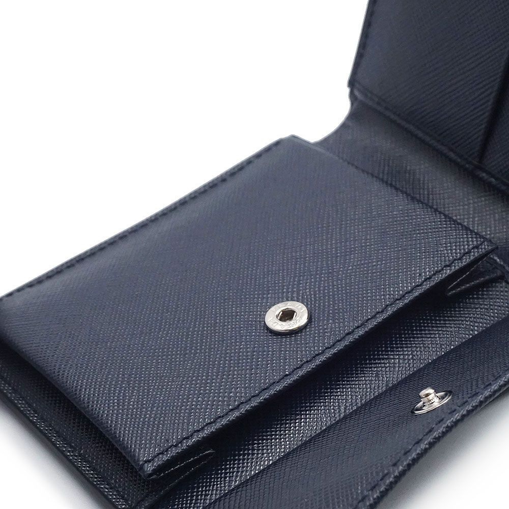 美品プラダ サフィアーノカーフ ツヤ有 正規品 プラダ 二つ折り財布 サフィアノ サフィアーノ コーナー カーフレザー