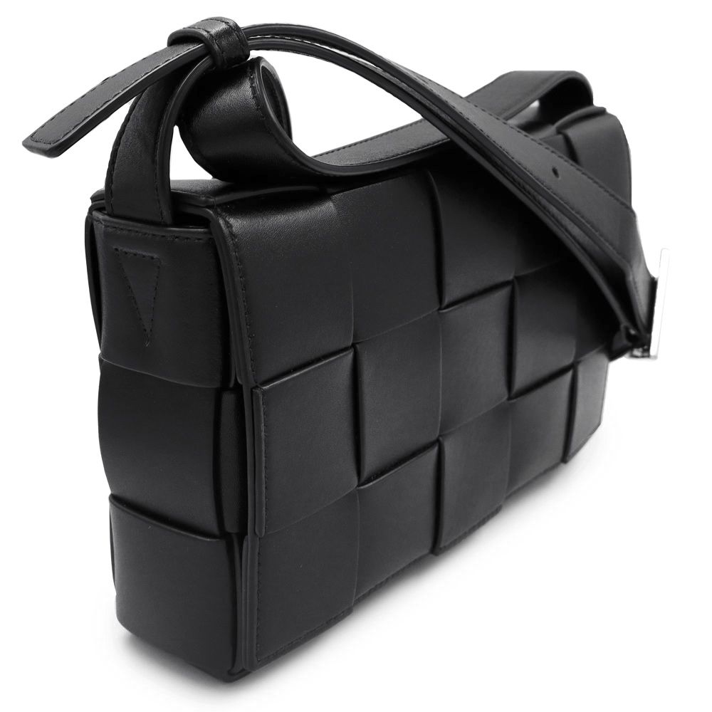 ボッテガヴェネタ マキシイントレチャート ミディアム カセット