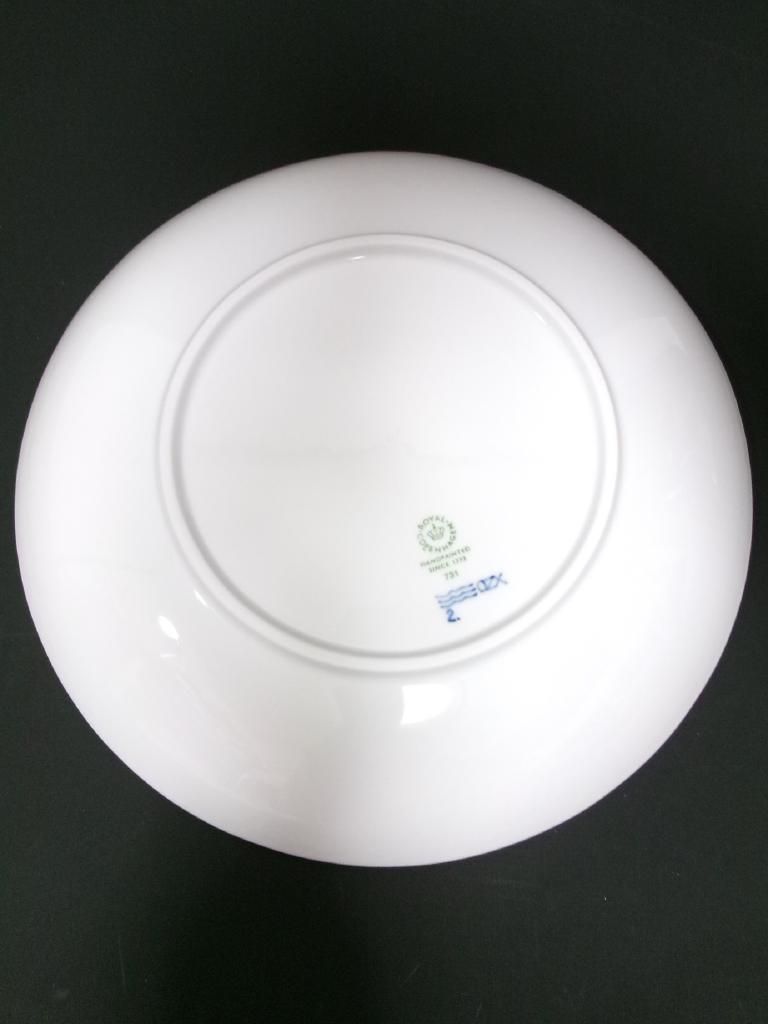 Royal Copenhagen ロイヤルコペンハーゲン 食器 丸皿 プレート 送料