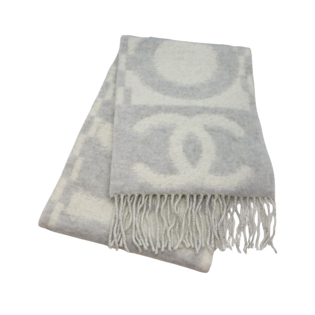 CHANEL【シャネル】 25K マフラー グレー/ホワイト AAB478 B22311