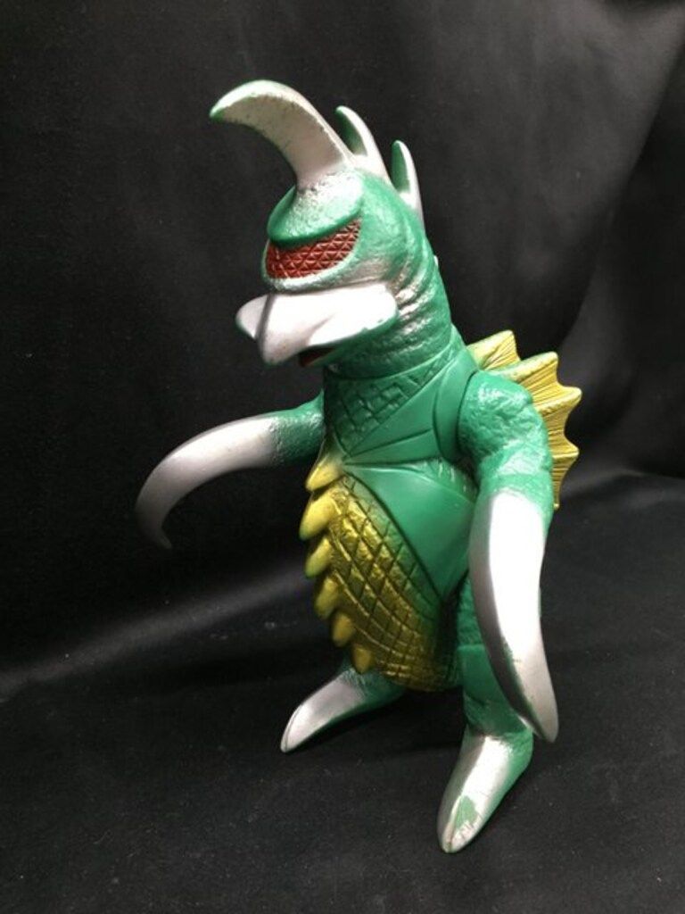 M1号 ブルマァクの大怪獣 ゴジラシリーズ ガイガン 緑成型 金塗装