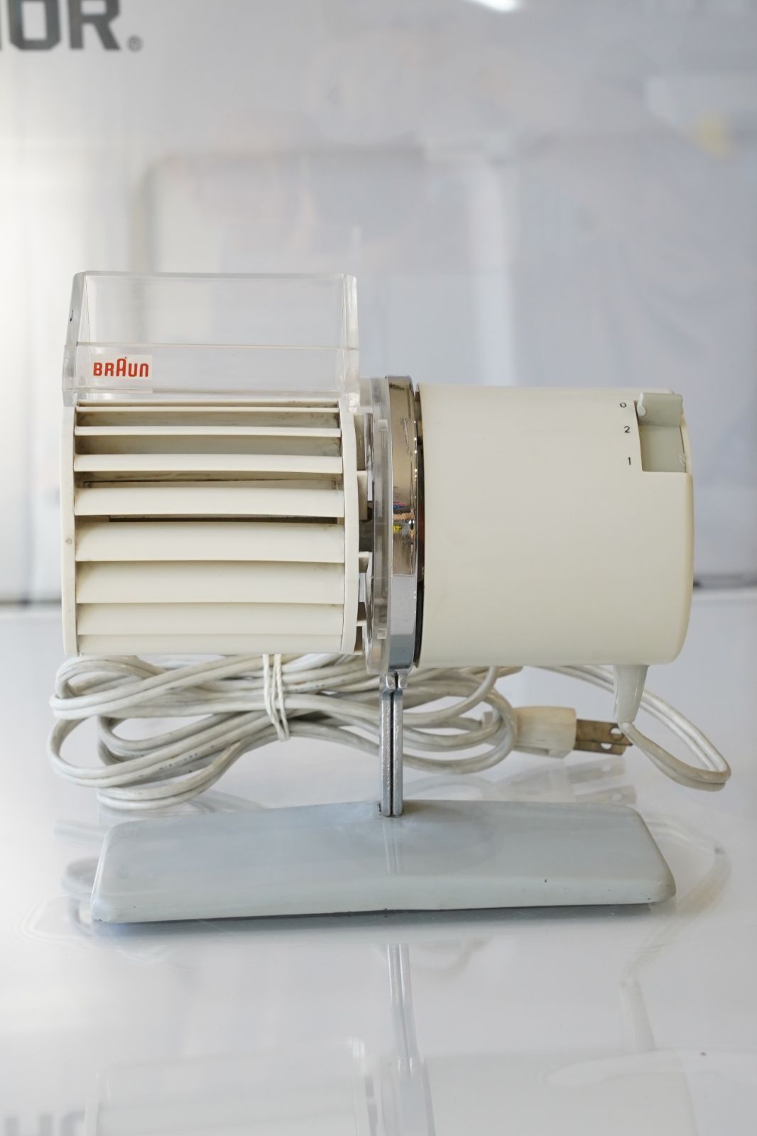 【動作確認済み】　ドイツ　BRAUN 卓上扇風機　ヴィンテージ　美品！ スペースエイジ BRAUN/ブラウン ヴィンテージデスクファン HL1J