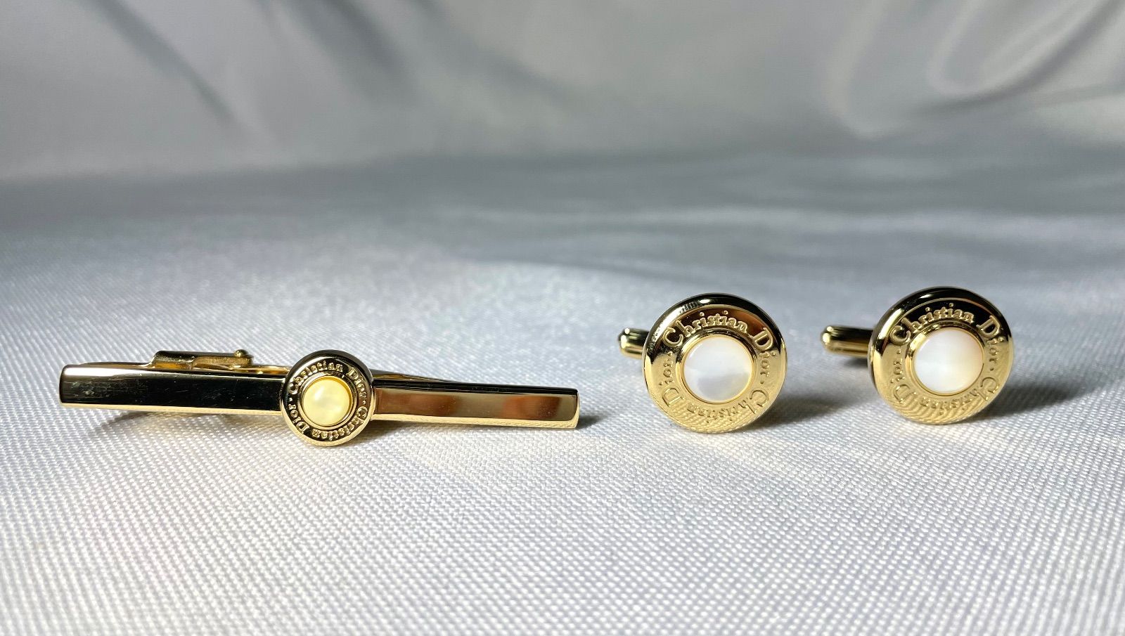 美品 希少 Dior ディオール ブランドロゴ ホワイトストーン装飾