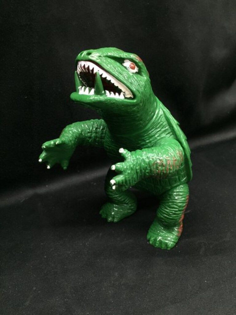 日東/東西企画 スタンダードサイズ 復刻ガメラ2期腹緑 緑成型 190mm