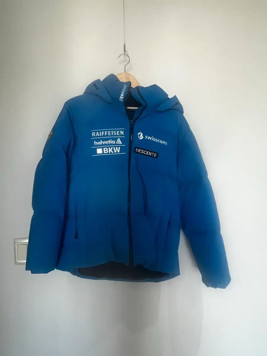 デサント　スイスチーム　ダウンジャケット Descente スイスナショナルチーム ダウンジャケット - 冬 2023