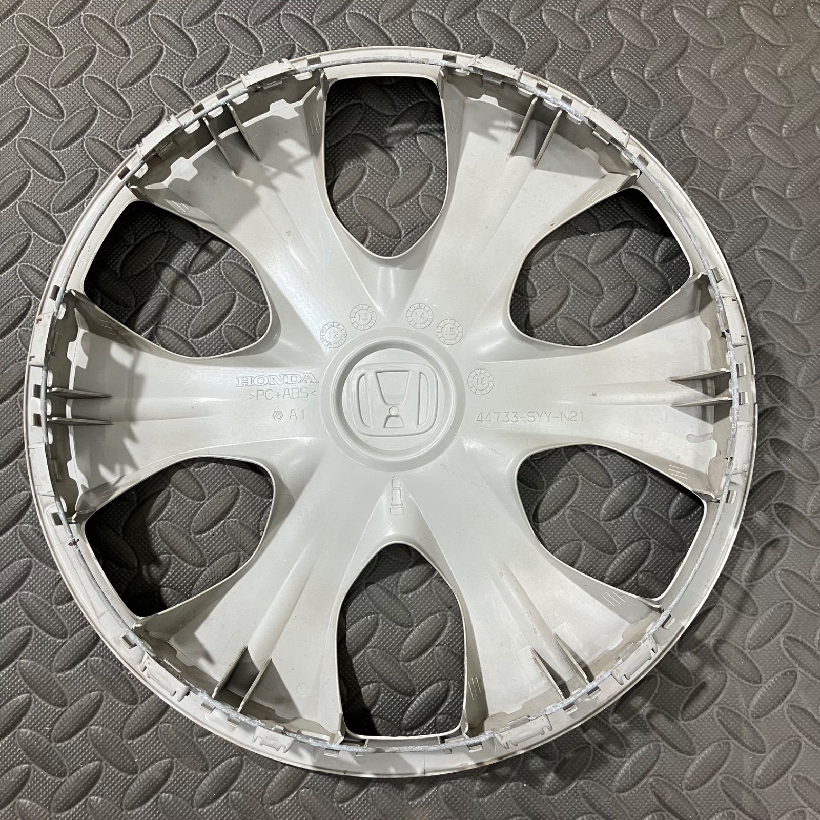 ホンダ フリード ホイールキャップ ホイールカバー 純正 中古部品