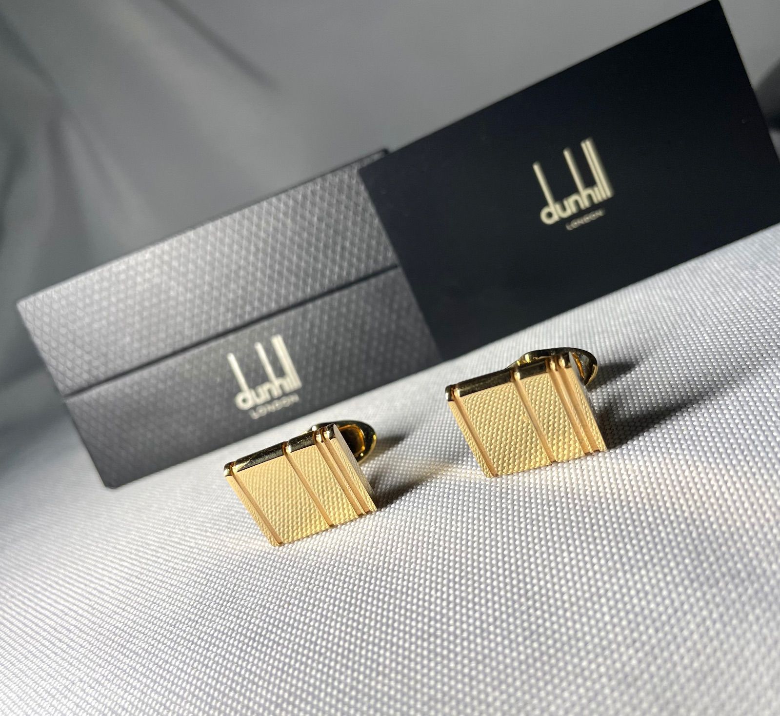 dunhill ダンヒル ゴールドメタリックスクエアカフス カフリンクス