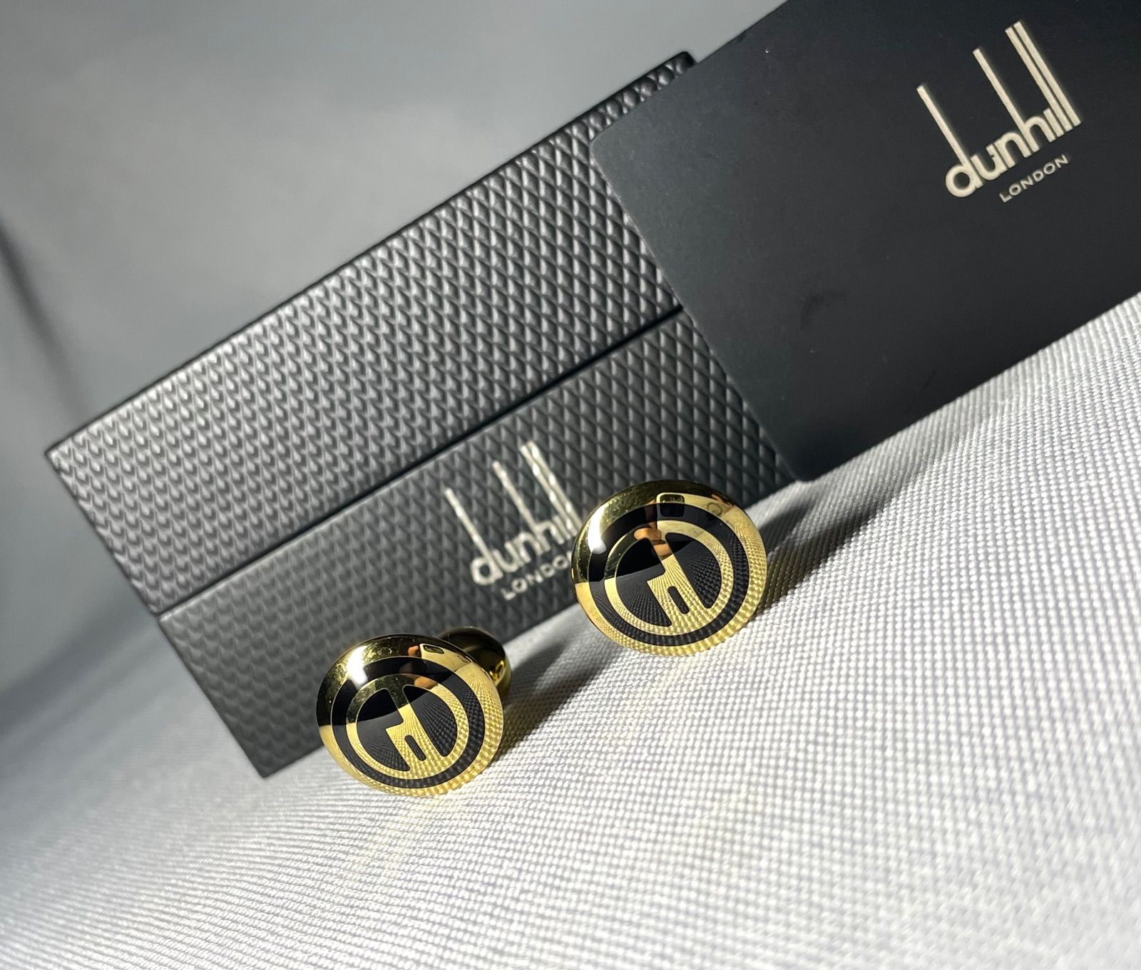 美品 希少 dunhill ダンヒル dロゴ ブラック＆ゴールド オーバルカフス