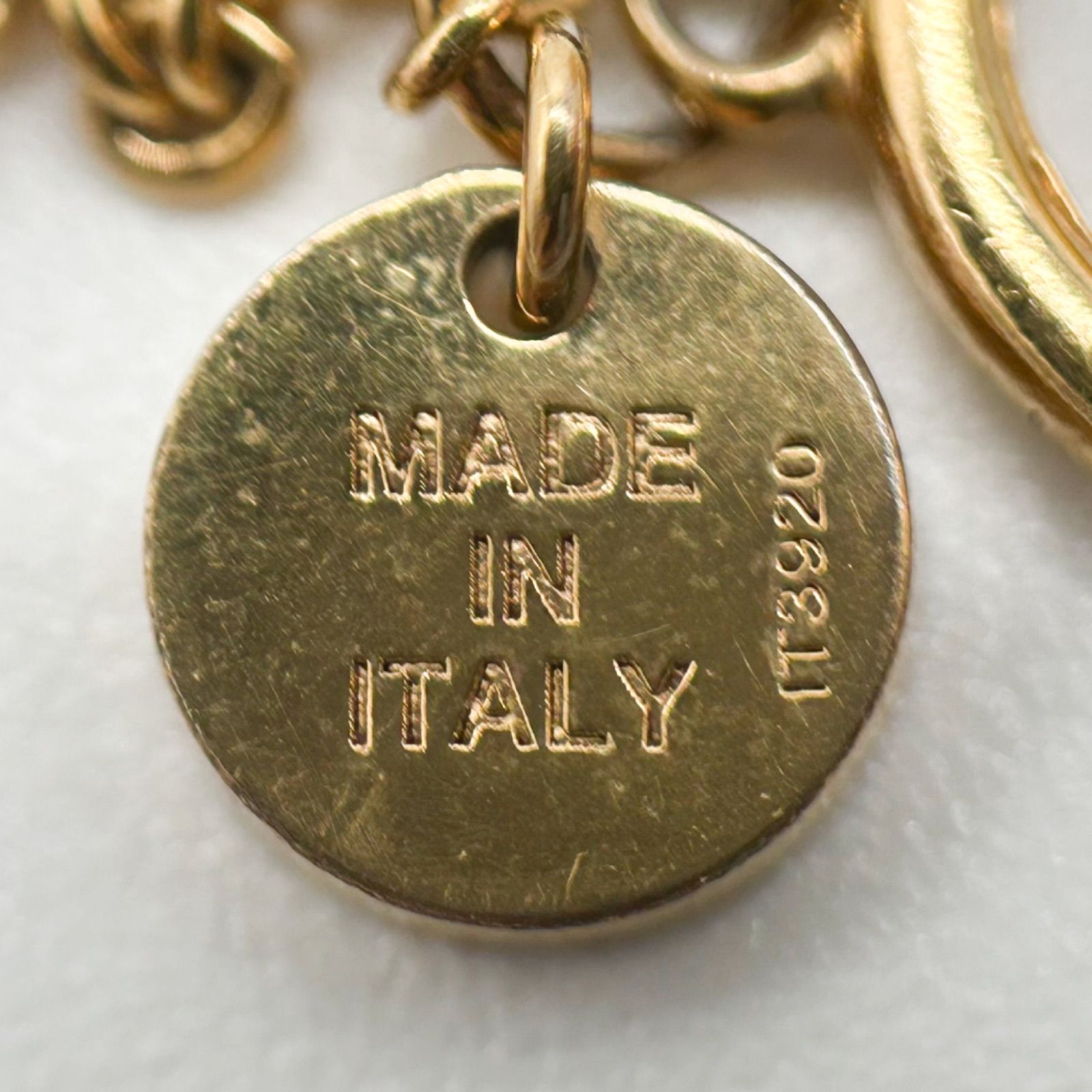 FENDI Fロゴ ラインストーン ブレスレット ゴールド FENDI フェンディ ブレスレット Fロゴ 金属素材xラインストーン