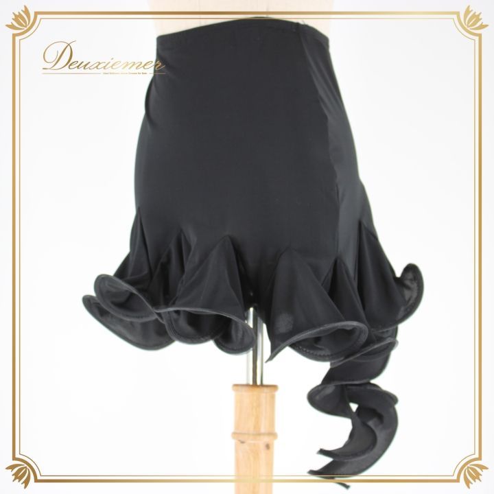 【新品】チャコット　社交ダンス　ラテンスカート　レッスンウェア　M 社交ダンス 衣装 ラテン スカート レッスンウェア 練習着 オール