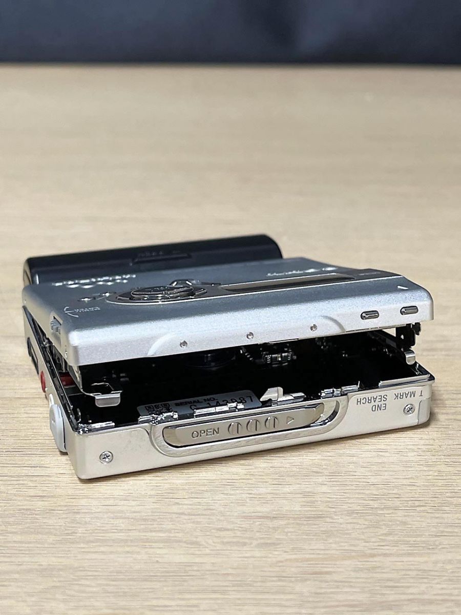 ジャンク品】 SONY ソニー ポータブル MDプレーヤー ウォークマン