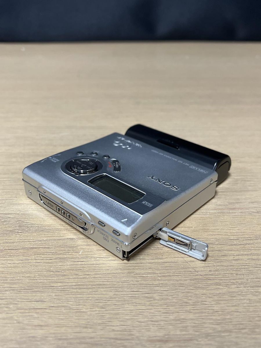 ジャンク品】 SONY ソニー ポータブル MDプレーヤー ウォークマン