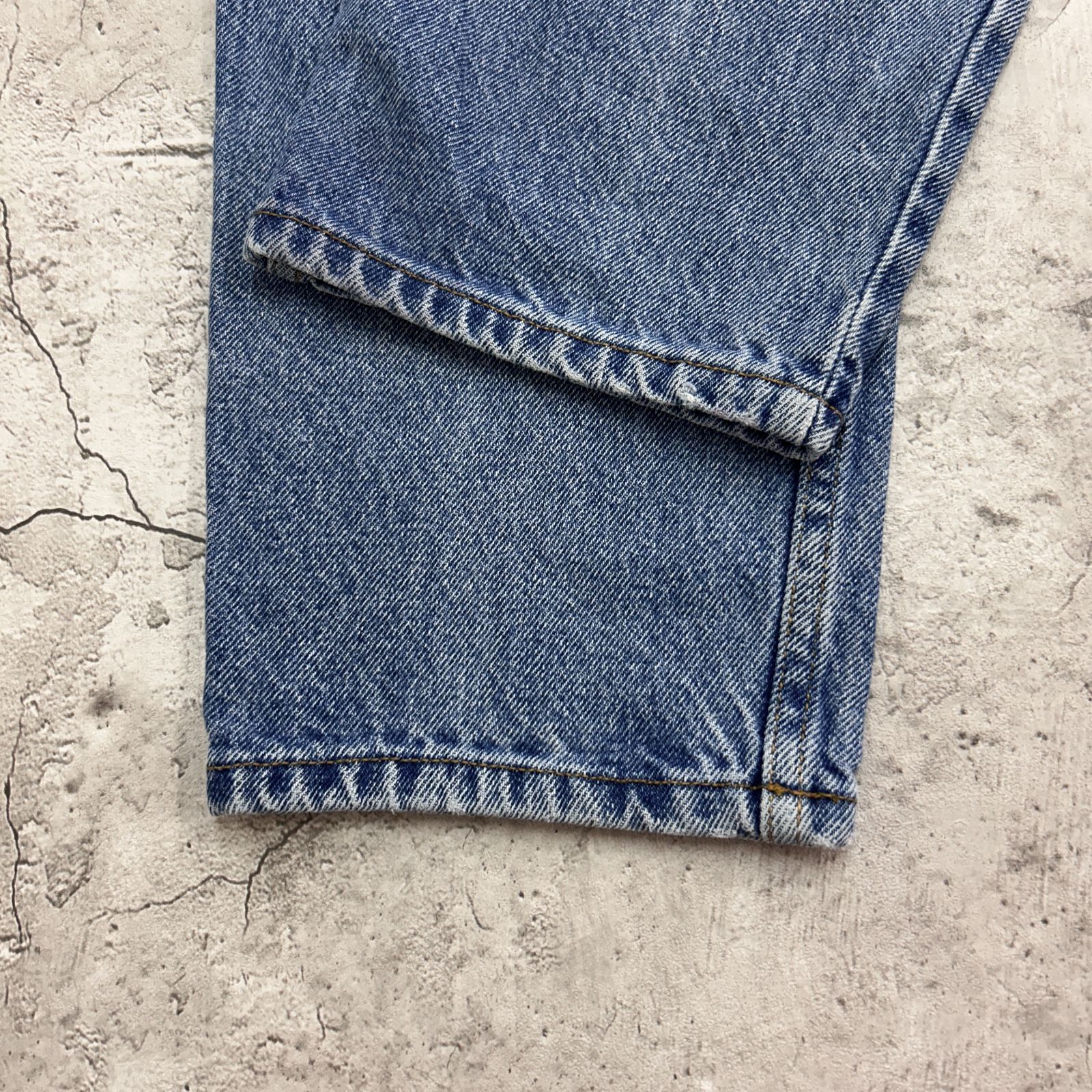 90s USA製 GUESS ゲス ボトムス デニムパンツ 古着 ライトインディゴ 