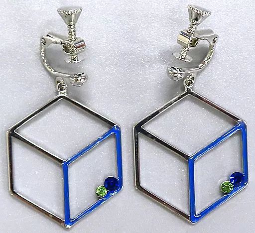 中古】アクセサリー(非金属) トリオンキューブモチーフ(ブルー