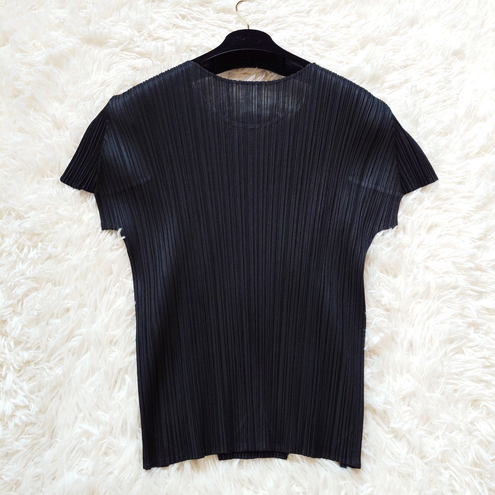 PLEATS PLEASE プリーツプリーズ イッセイミヤケ 黒 半袖 PLEATS PLEASE ISSEY MIYAKE プリーツプリーズイッセイミヤケ 半袖