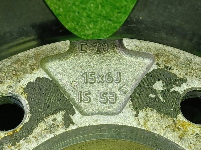 プレオ ブリヂストン ﾉｱ ｳﾞｫｸｼｰ ｴｽｸｧｲｱ ホイール アルミ クロ 15インチ