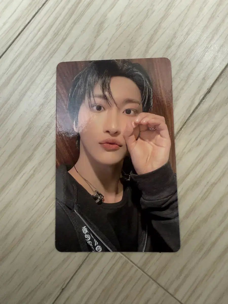 ATEEZ（エイティーズ・アチズ）8ROOM 7周年 ポップアップ トレカ