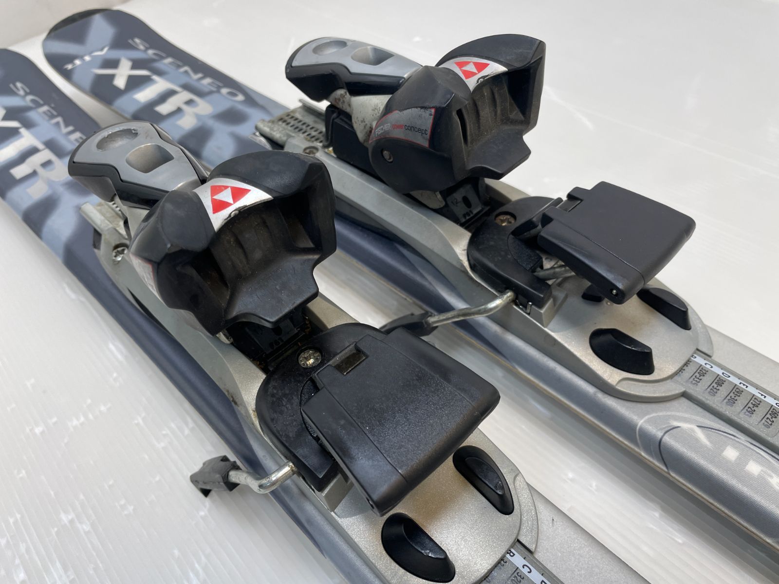 ◇ メンテ済◇ スキー Fischer SCENEO AIR XTR 140 cm + F11 ski