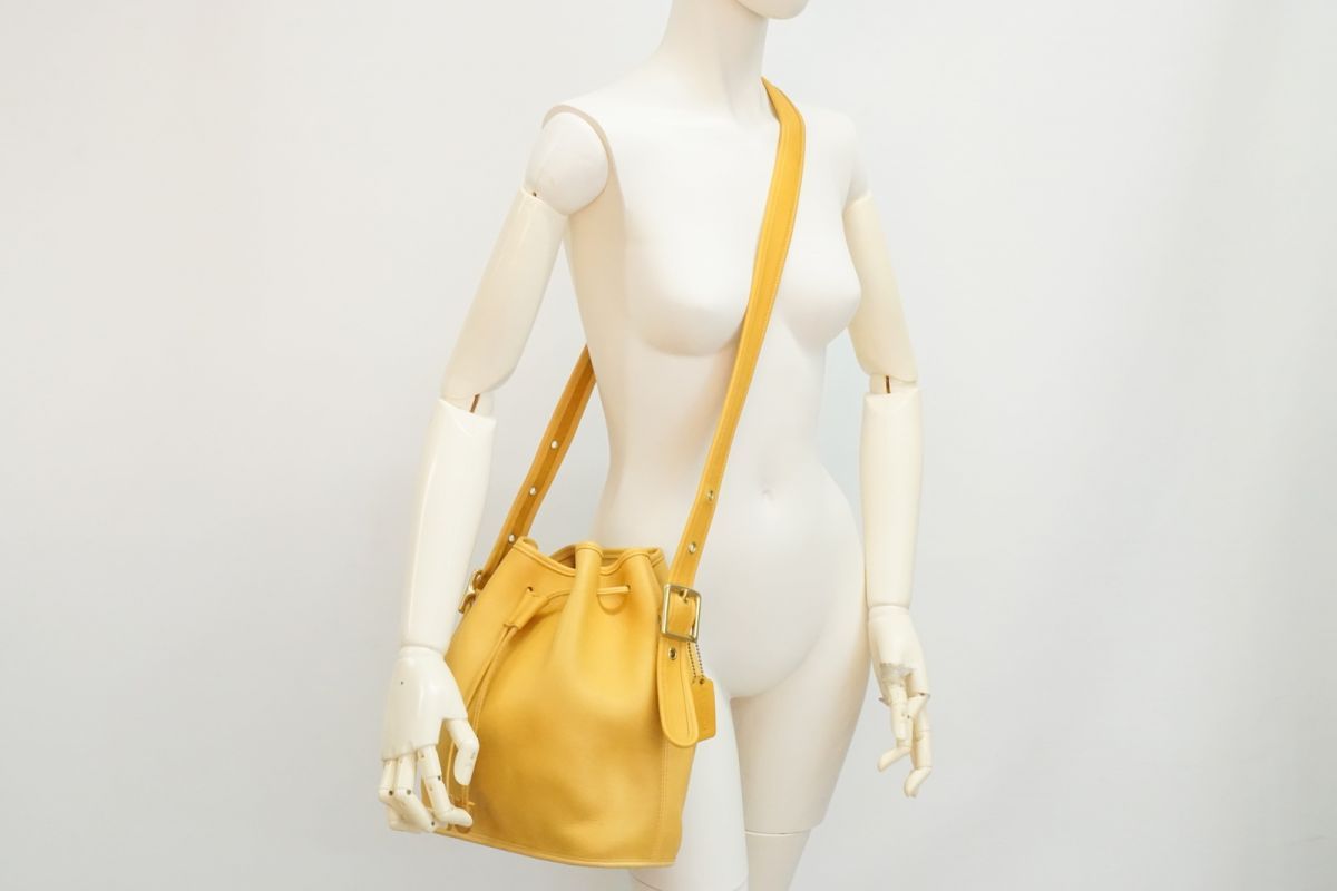 オールド コーチ ヴィンテージ ショルダーバッグ 9952 巾着 USA製 ロゴ