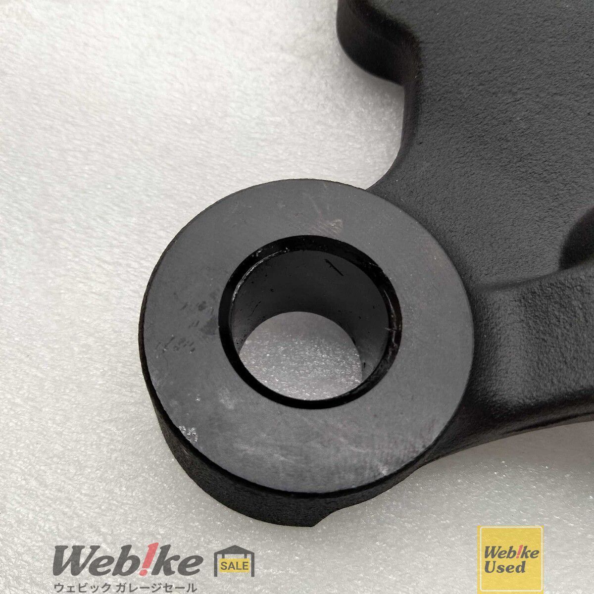 カワサキ純正中古パーツ ZX-25R キャリパー ホルダ 43044-0092