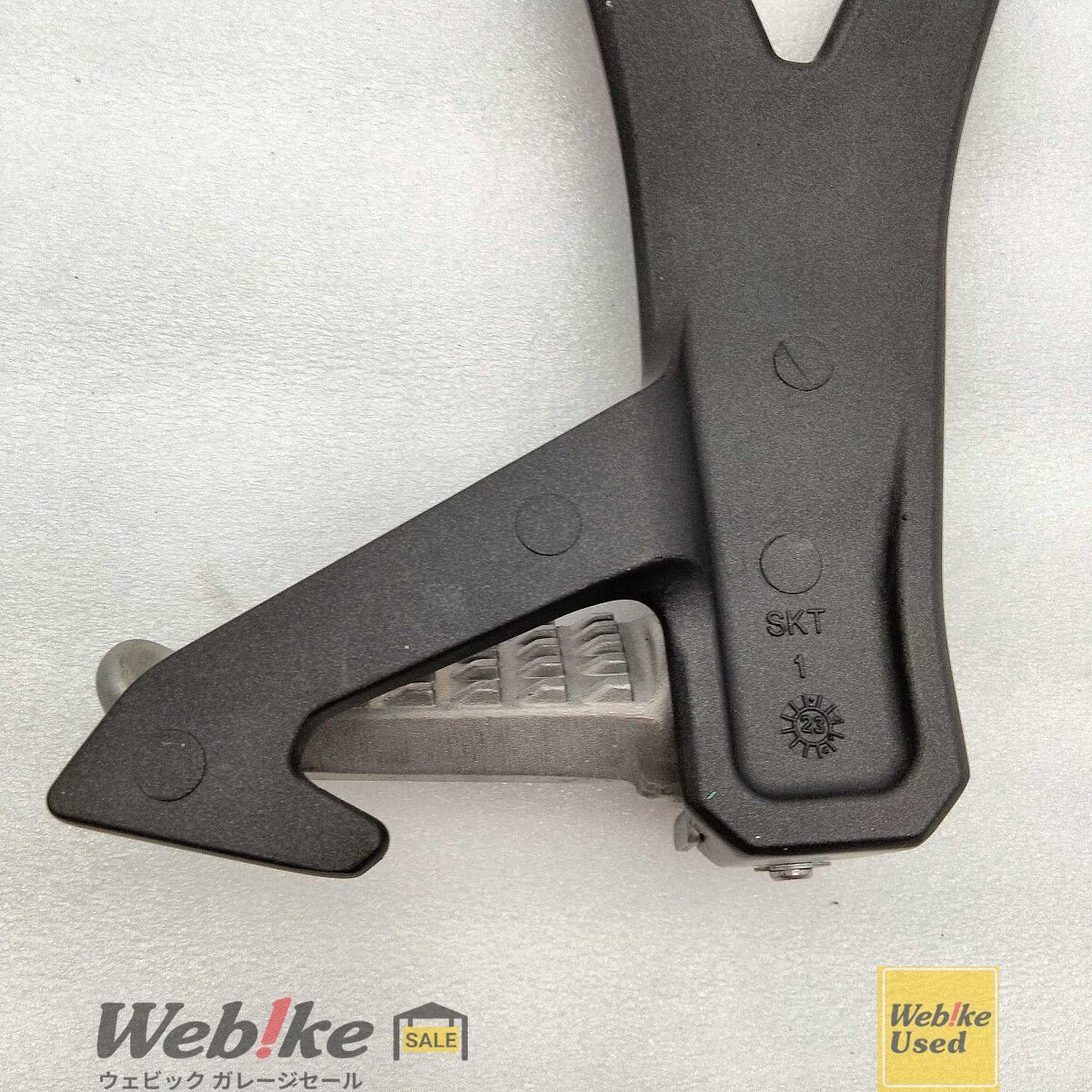 カワサキ純正中古パーツ ZX-25R タンデムステップ 左右セット 34028