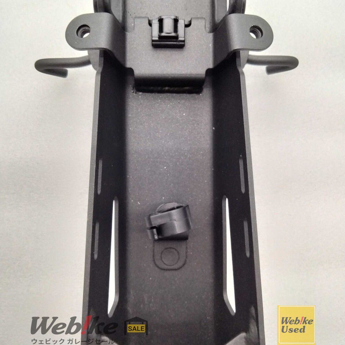 カワサキ純正中古パーツ ZX-25R リアフェンダー ブラケット 11057-2915