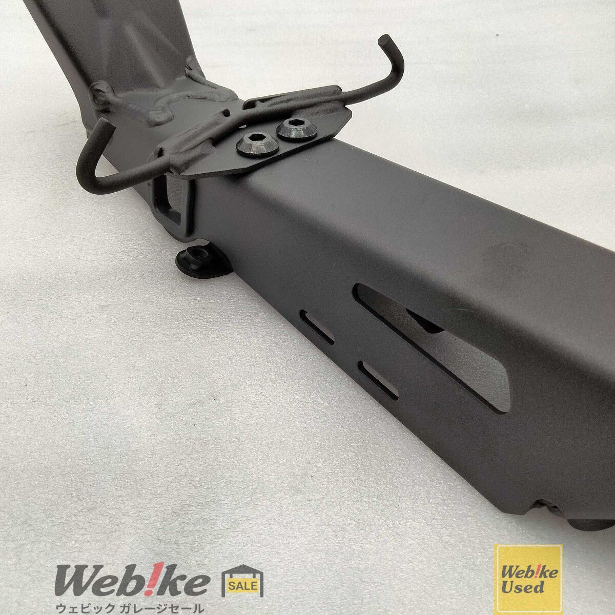 カワサキ純正中古パーツ ZX-25R リアフェンダー ブラケット 11057-2915