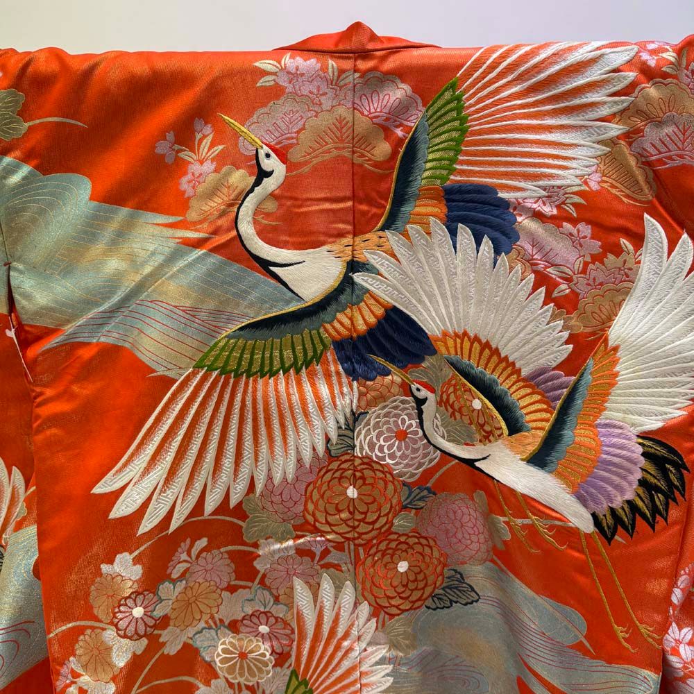 色打掛 正絹 鶴 刺繍 朱色 黒 打掛 花嫁衣裳 婚礼 リサイクル 中古