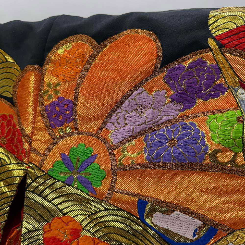 色打掛 正絹 鶴 刺繍 黒 ゴールド 打掛 花嫁衣裳 婚礼 リサイクル 中古 ブライダル ウエディング 着物 5017 色打掛 正絹 鶴 刺繍 黒 ゴールド 打掛 花嫁衣裳 婚礼 リサイクル 中古