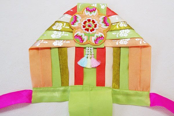 刺繍セットン黄緑クルレ帽子女の子用(100日～4才目安)■kulre-8-s【ギフト】【お土産】【誕生祝】