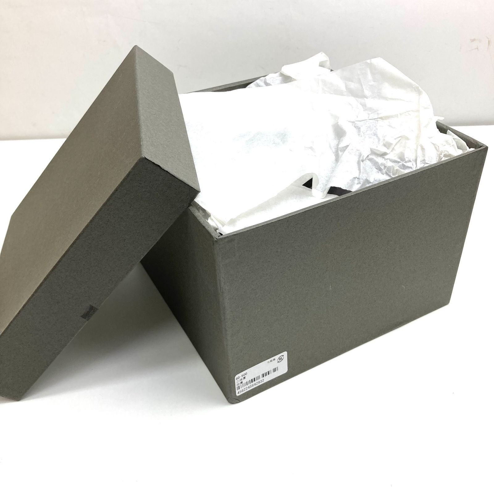 e) 山田平安堂 二段重 白檀 漆器 宮内庁御用達 6寸 3～4人用 重箱