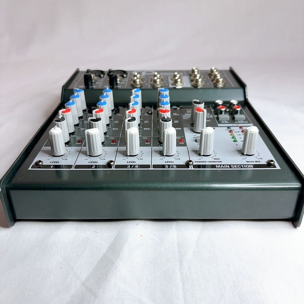 極美品】CLASSIC PRO AM602FX コンパクト・アナログミキサーコンパクト