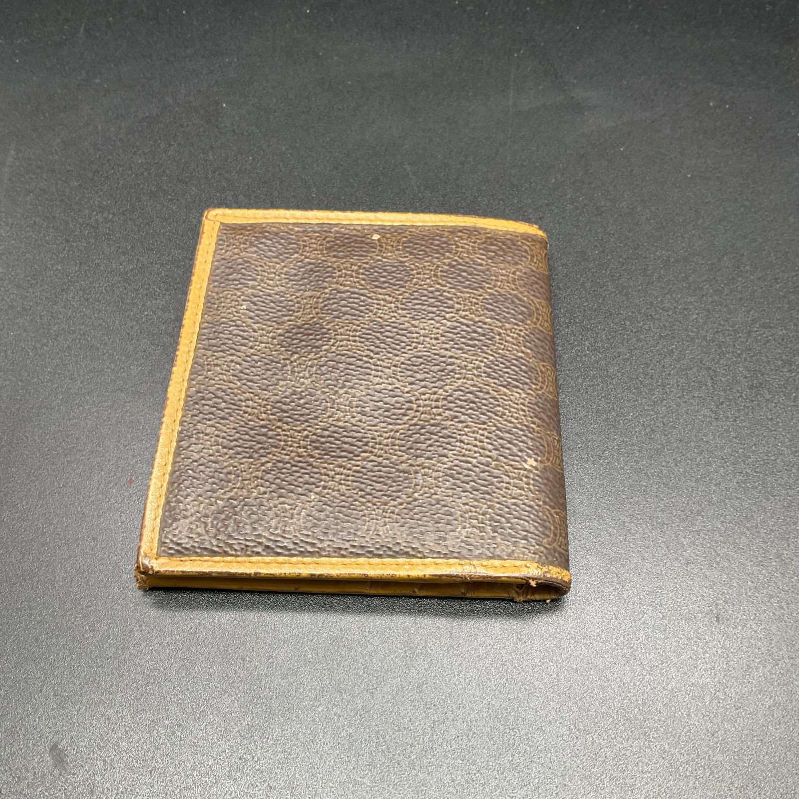 セリーヌ マカダム 財布