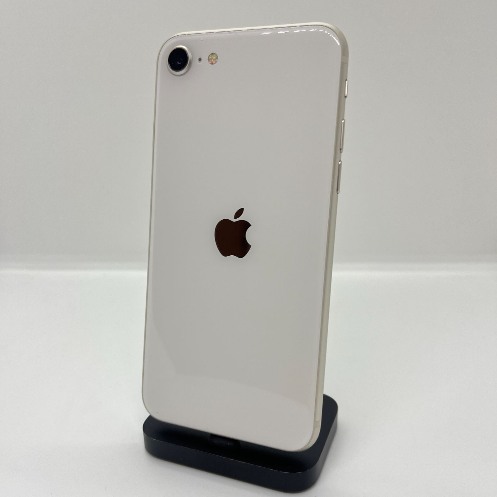 ⭐️使用短⭐️iPhone se3★128GBスターライトバッテリー94% ⭐️使用短⭐️iPhone se3☆128GBスターライトバッテリー94%