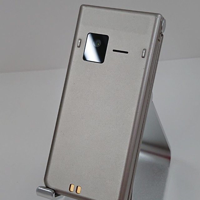 arrows ケータイ ベーシック F-41C ドコモ ゴールド 送料無料 本体