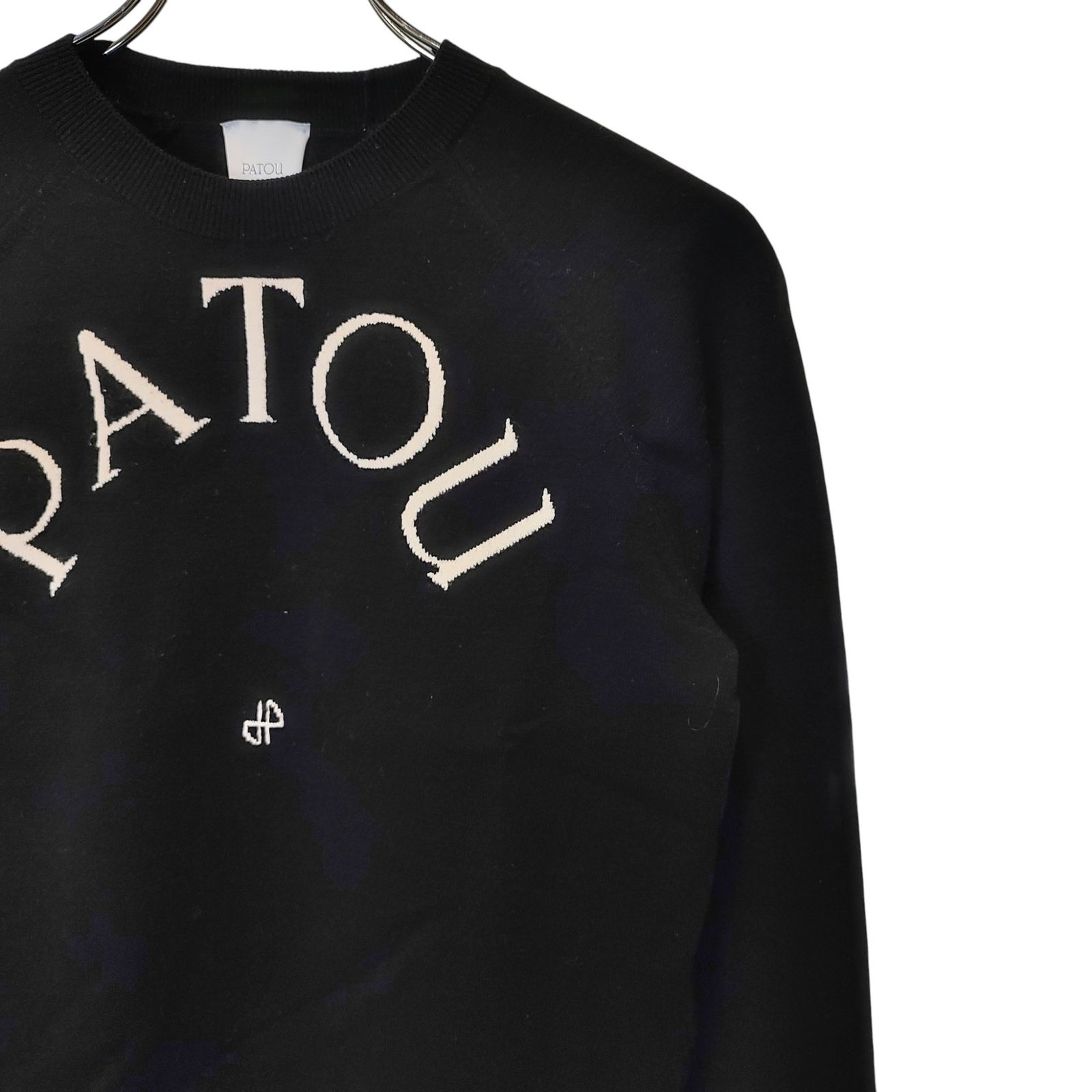 PATOU ブラックロゴ入りセーター PATOU パトゥ ロゴ クルーネック 長袖 ニット セーター 22A KN110-8045