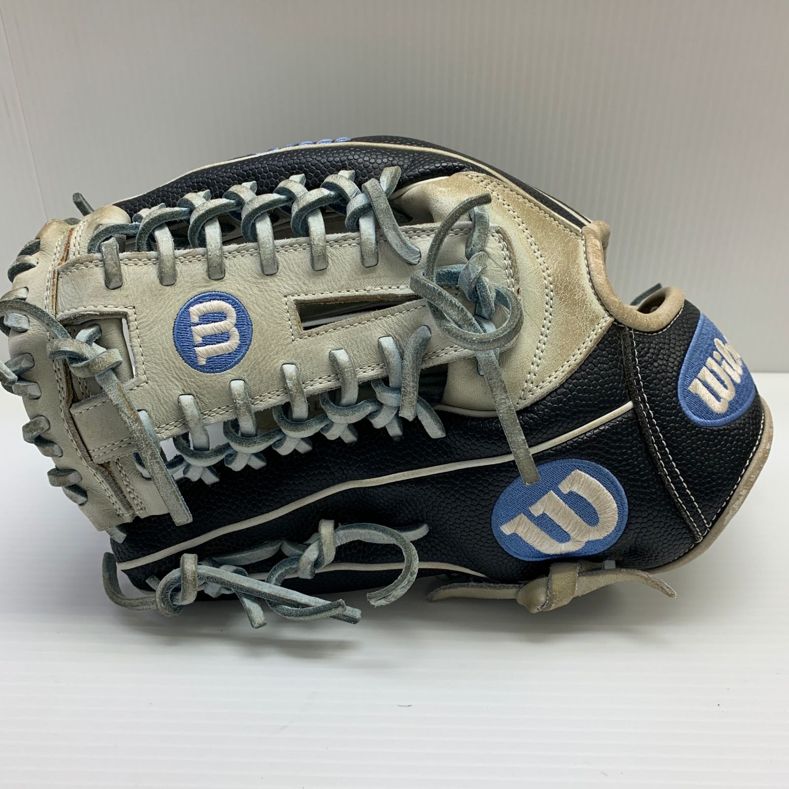 【極美品・未使用】Wilson RHI95A ワナビーヒーロー左投　内野用 ウィルソン Wilson ワナビーヒーロー 軟式 大人 一般 外野手用